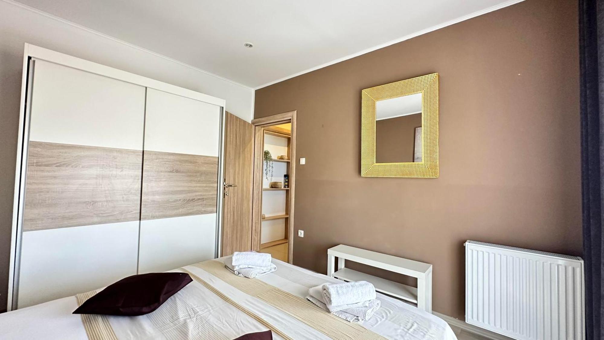 Apartments Matea Tisno Ngoại thất bức ảnh