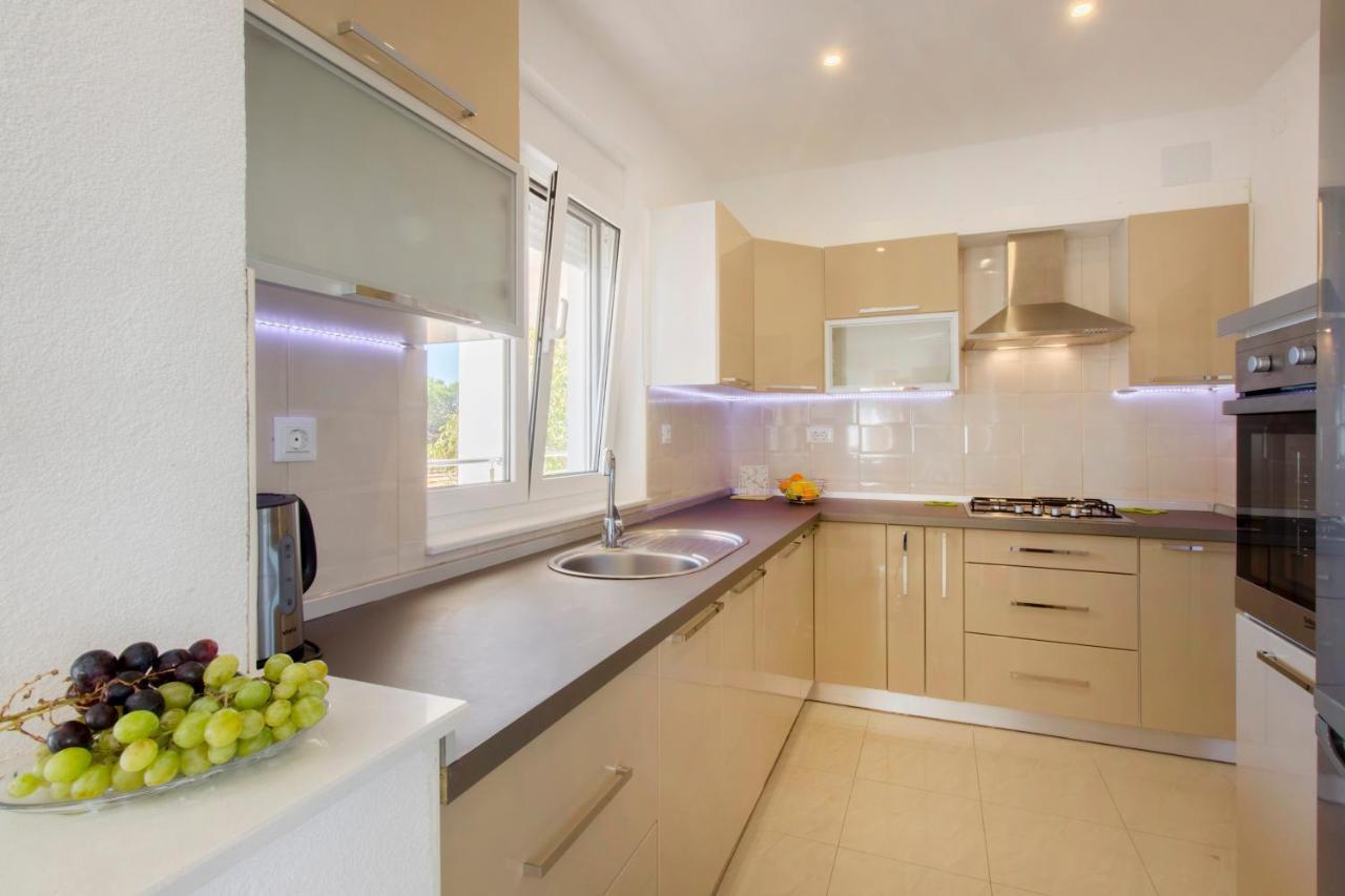 Apartments Matea Tisno Ngoại thất bức ảnh